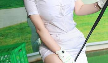 秀人网 - 制服写真大解密：nancy小姿这一身到底是考的哪个学校的！？