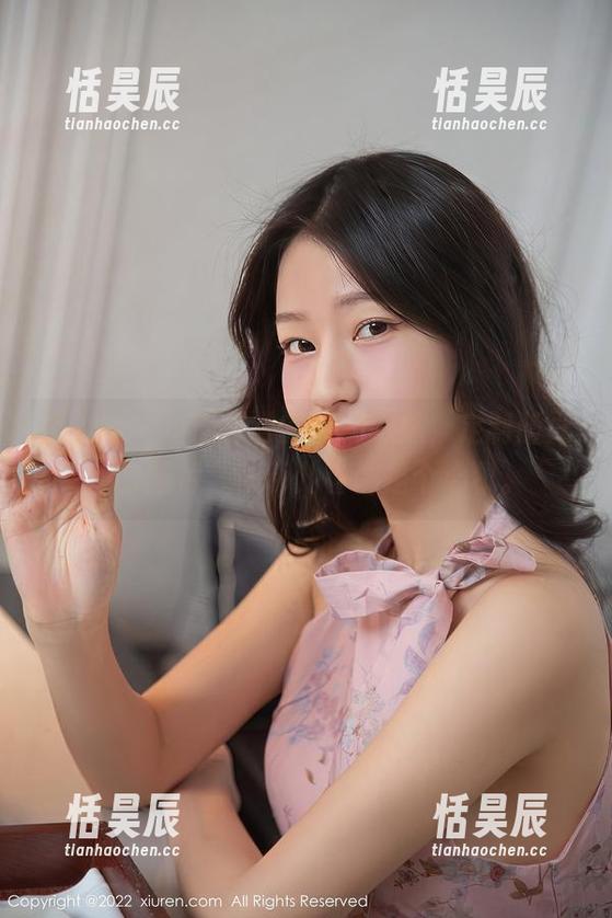 秀人网 - 不同寻常的南初妹妹，定制版死库水图片，从哪儿看都是个心机。