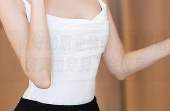 秀人网 - 说好的职业装呢？夏旖诺居然把私房美图穿到了会议室。