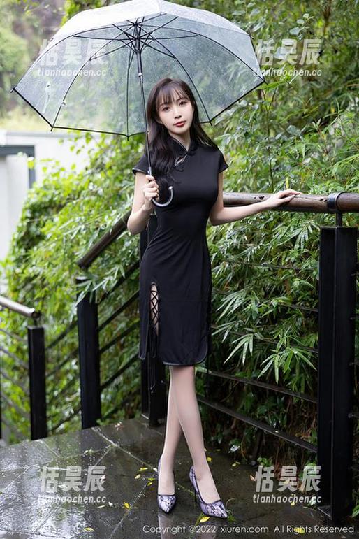 秀人网 - 原图都在这了，沐沐baby女仆在线，没想到她的表情时而温柔时而逗趣。