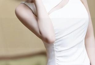 秀人网 - 白衬衫随行：白洁Bessie能穿也能拍的图库作品