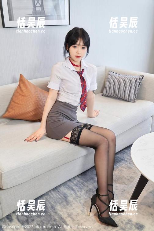 秀人网 - 麦田私拍合集：可爱总在不经意时，像羁绊的魔咒