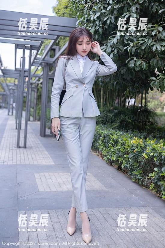秀人网 - 美足的乐趣合集：龙籹cool的小脚丫也有大梦想