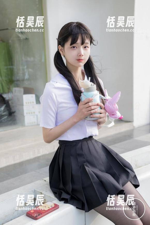 稚乖画册 - 赤西夜夜的写真与日常：分分钟被逗乐翻