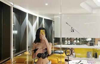 微密圈 - 最新图包来啦，葛征穿旗袍，想不想被美到懵圈？