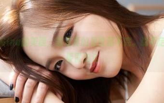 蜜桃社 - Gina的美腿，图集真的是收藏不完。说不定连梦里都要冒泡沫