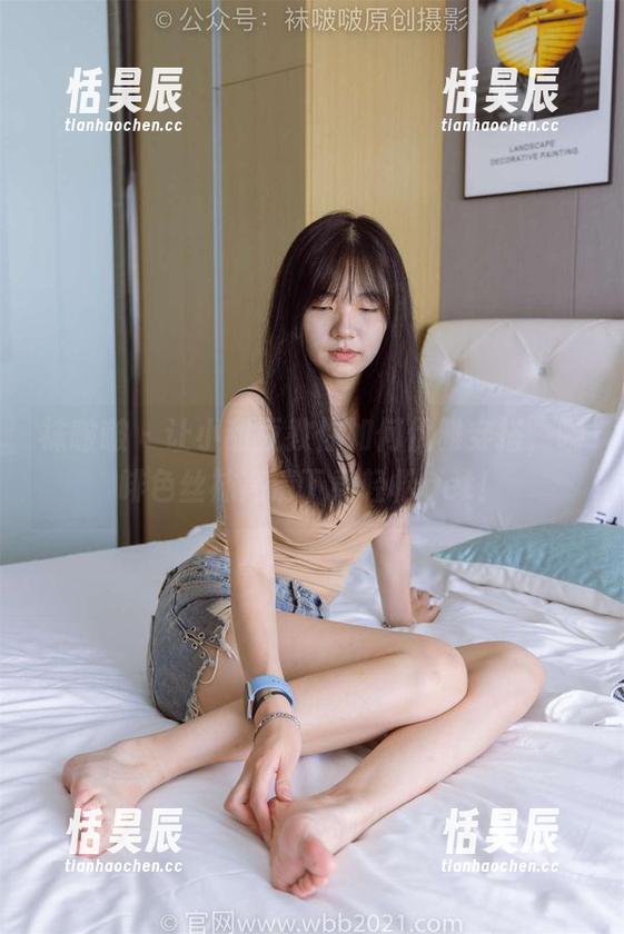 袜啵啵 - 让小甜豆教你如何优雅穿搭，咖啡色丝袜高清下载轻松get！