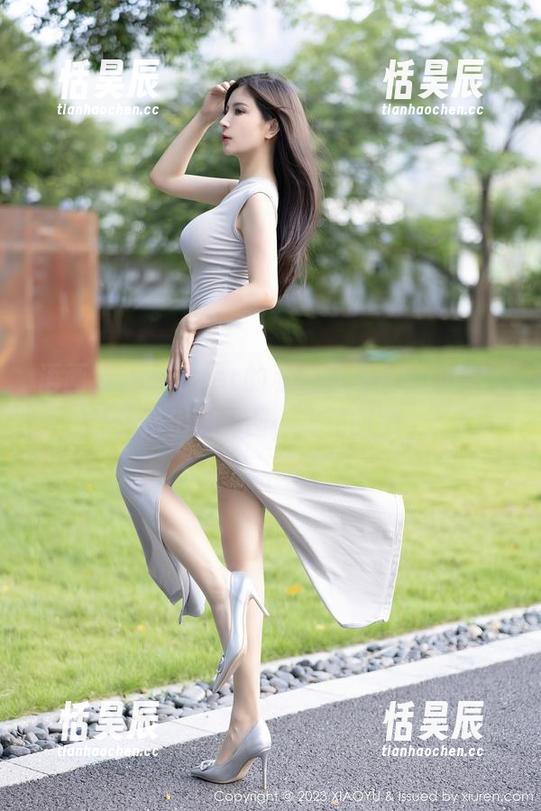 语画界-玥儿玥er 语画界 - 玥儿玥er的私拍与内衣的碰撞,混搭出的套图,火花四溅。