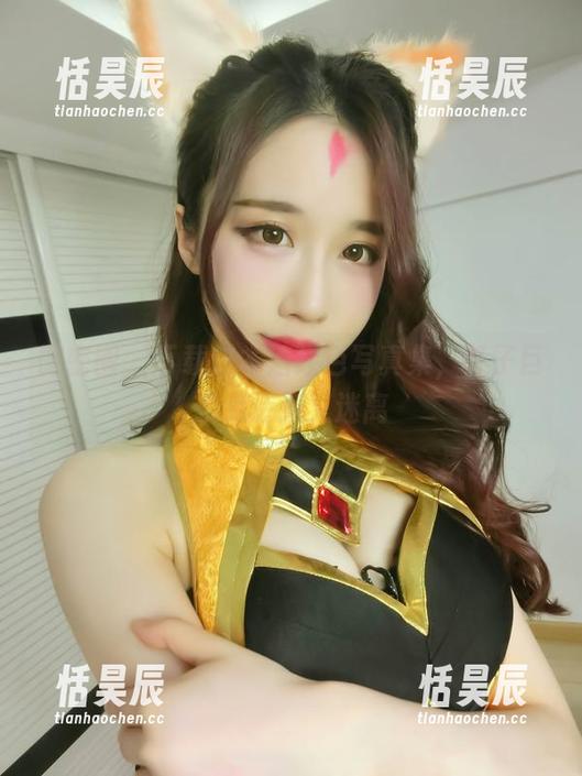 轩子巨二兔 微密圈 - 下载这本酒红色写真集,轩子巨二兔诗意又迷离
