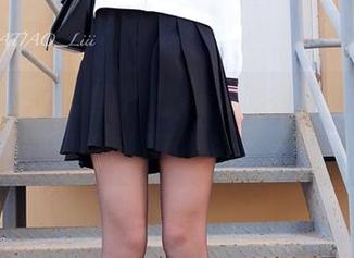 当迷之呆梨化身厨娘cos，你会更在意她的菜还是她？