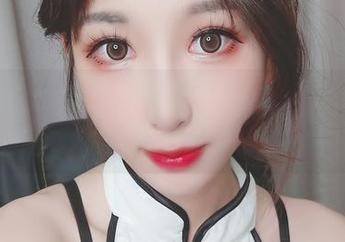 雯粥粥的蝴蝶结睡衣，这美图真会让人误以为是刚从梦里醒来的小仙女，资源太丰富了～