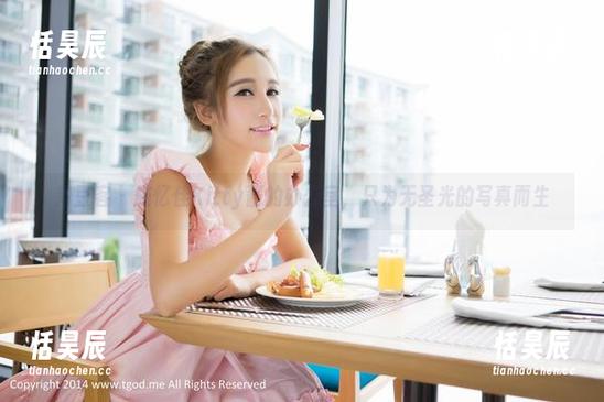 青豆客 - 施忆佳Kitty酱的办公室，只为无圣光的写真而生