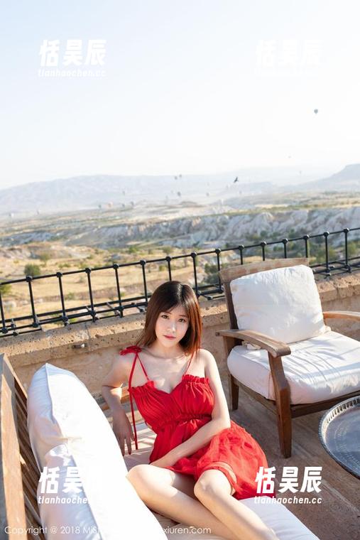 魅妍社 - 绯月樱-Cherry的私拍：谁说女友不能自拍过好日？
