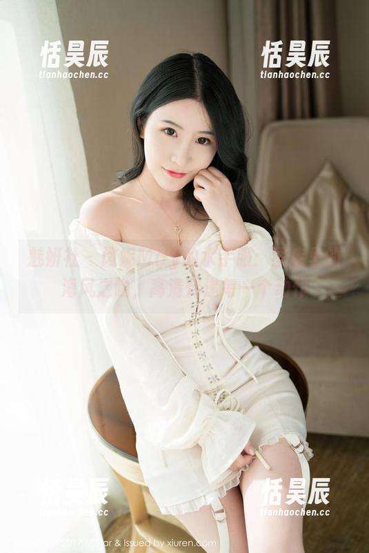 魅妍社-闵妮Mily 魅妍社 - 闵妮Mily的水手服:图库里的海风之吻,高清传递每一个动作