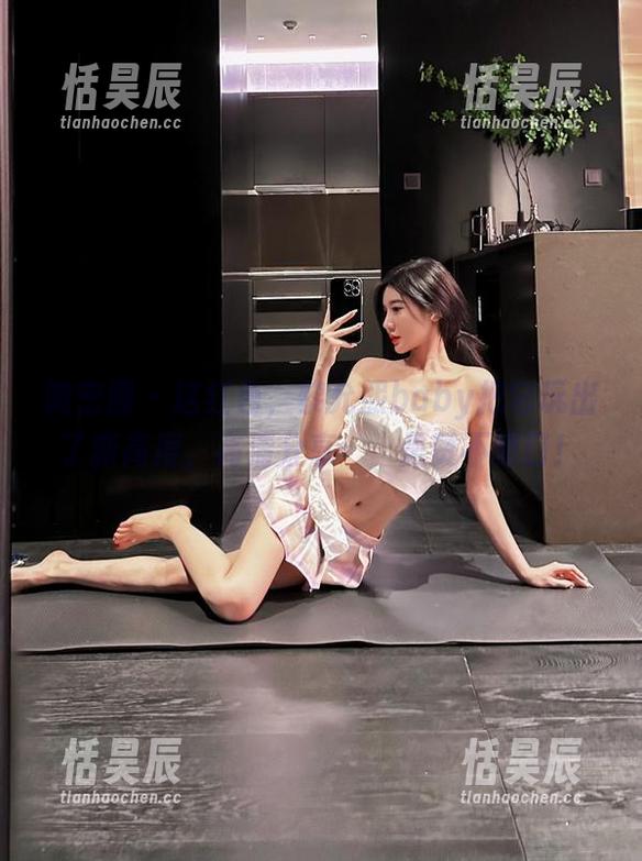 微密圈 - 这红色，黎允熙baby把它玩出了新高度，高清分享-то是赞不绝口！